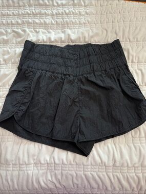 Gianni Bini Black High-Waist Elastic Shorts